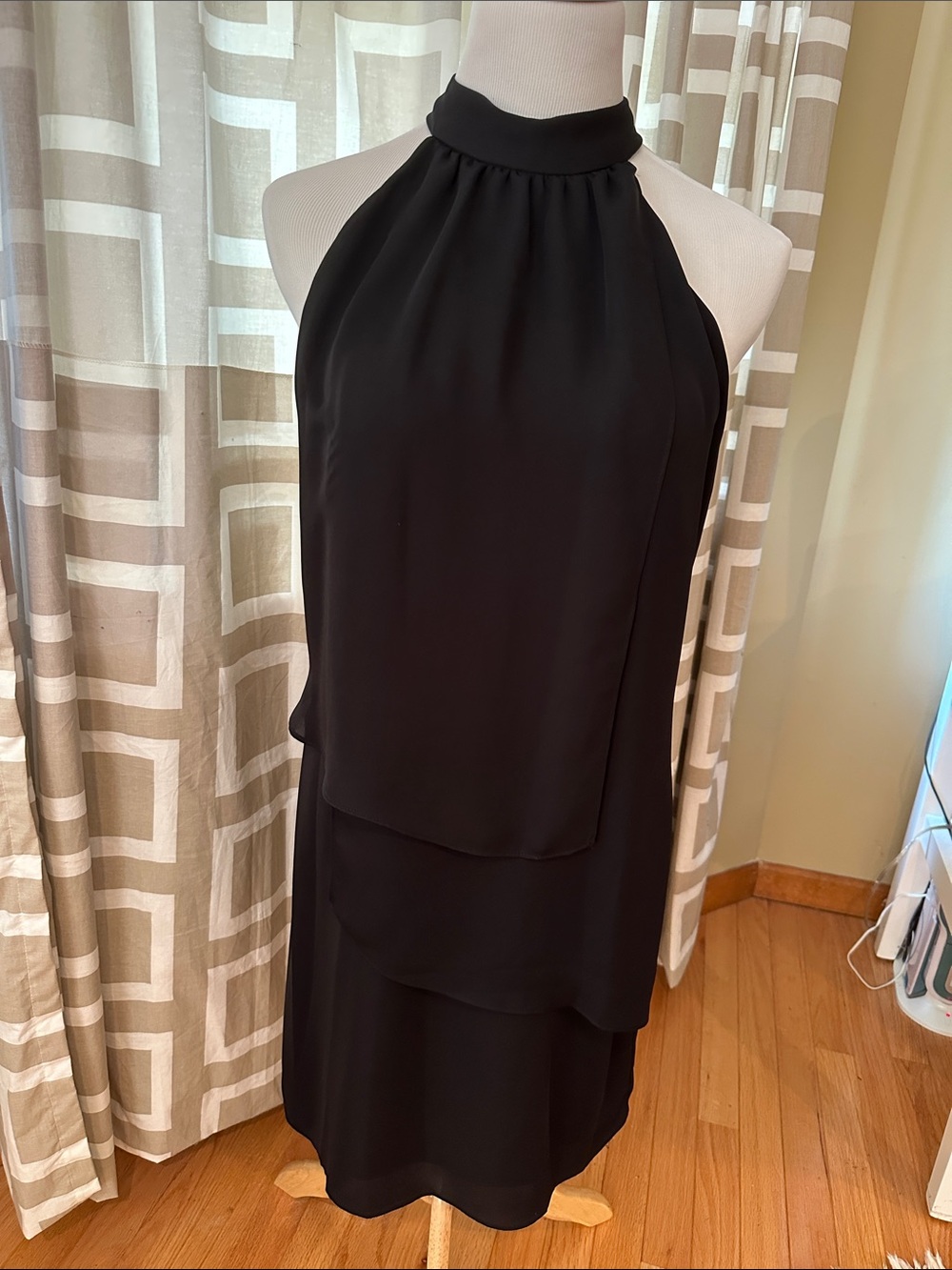 Laundry by Shelli Segal Black Halter Cocktail Dress - Size 6